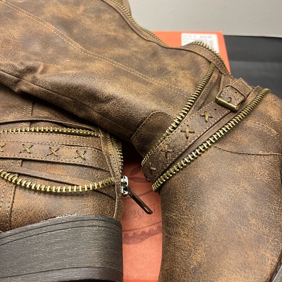 SO knee high boots - Size 6.5 - Brand new in box - Picture 3 of 11